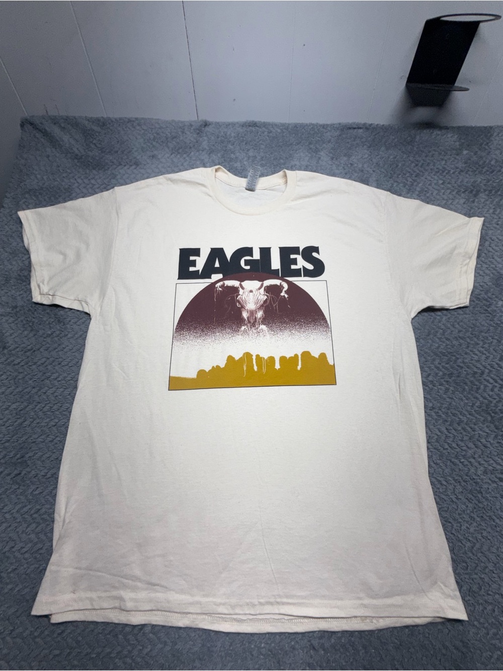 Gildan Cream Eagles Short-Sleeve Graphic Tee with Maroon and Gold Print